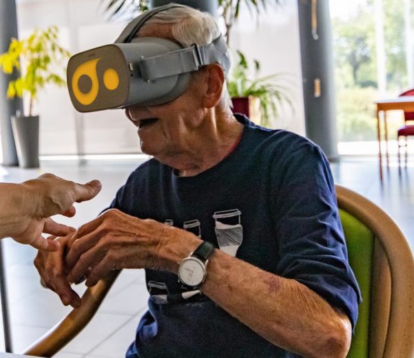 casque réalité virtuelle senior